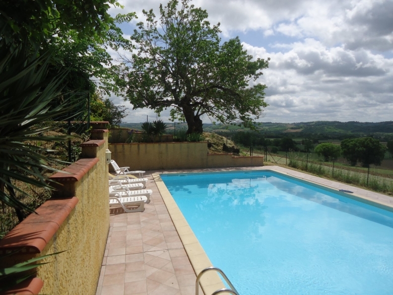 francelovers's tweet photo. SPECIAL OFFER -  Less than half price
The week commencing 19 August is still available and we would like to offer this week for £650 - less than half price! What a bargain!
https://t.co/CD6zUDiC1V
#France #holidays #summer #French https://t.co/M5htetl9Ud