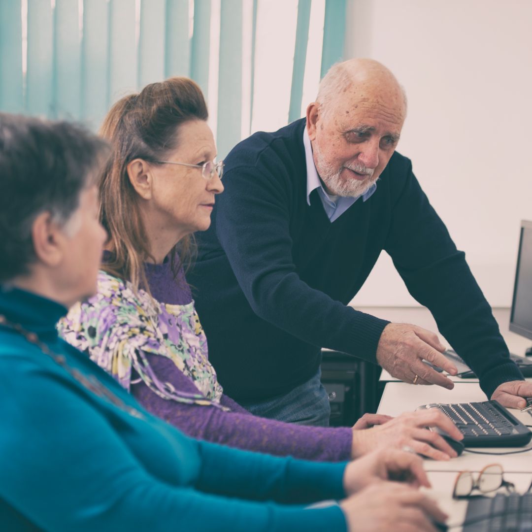 We have secured funding from Arts Council England to provide free digital skills training, drop in sessions and workshops in local libraries for older and vulnerable adults. Read more and come sharpen your digital skills:news.croydon.gov.uk/free-digital-s…