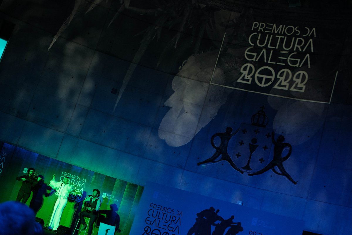 CulturaXunta's tweet photo. 🚨 Últimos días para enviar candidaturas á nova edición dos #PremiosCulturaGalega!

✍️ Letras
🖌️ Artes Visuais
🎭 Artes escénicas
🎶 Música
🎞️ Audiovisual
🗣️ Lingua
🏛️Patrimonio Cultural
🌐Proxección Exterior

🗓️ Ata o 14 de agosto
ℹ️ https://t.co/DjgsbMTzMt https://t.co/J0tIsrgjr2