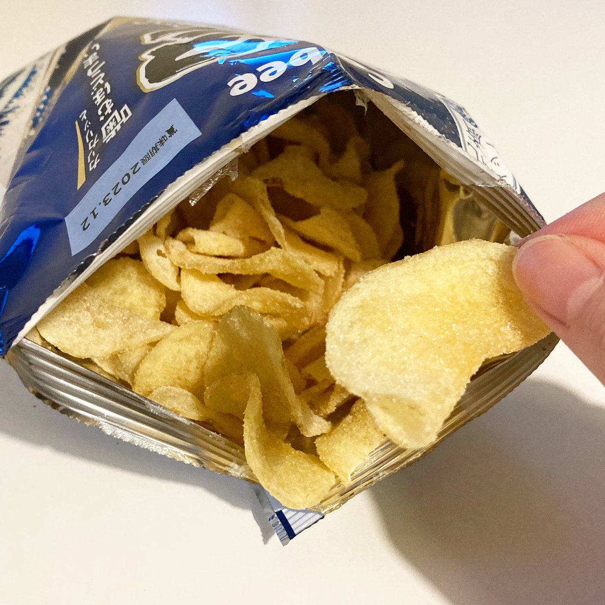 堅揚げにすしのこ大さじ1を入れてシェイクすると美味しいっていうのをTwitterで見かけてやってみたんだけどうますぎてびびった