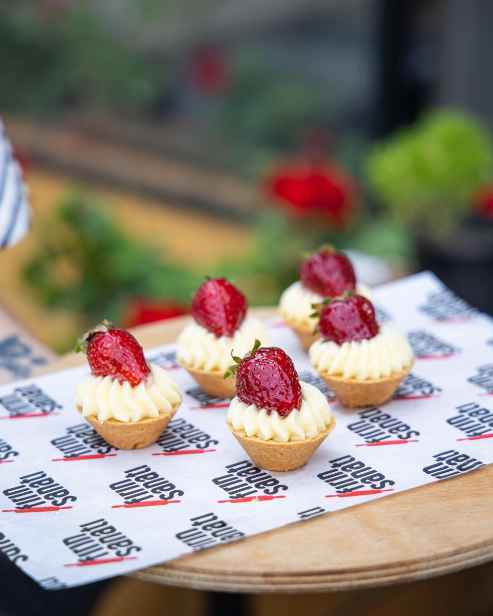 Kahve de olur çay da, ama onsuz olmaz 😋 özel kremasıyla çilekli tartoletler için tam mola vakti 
•
#anatoliummarmara #kartal  #firinsanati #tart #tartolet #çilek #çilekli #krema #çileklitartolet #tatlı  #çaysaati #teatime #salı #kahve #kahvesaati #coffeetime #coffeebreak #salı