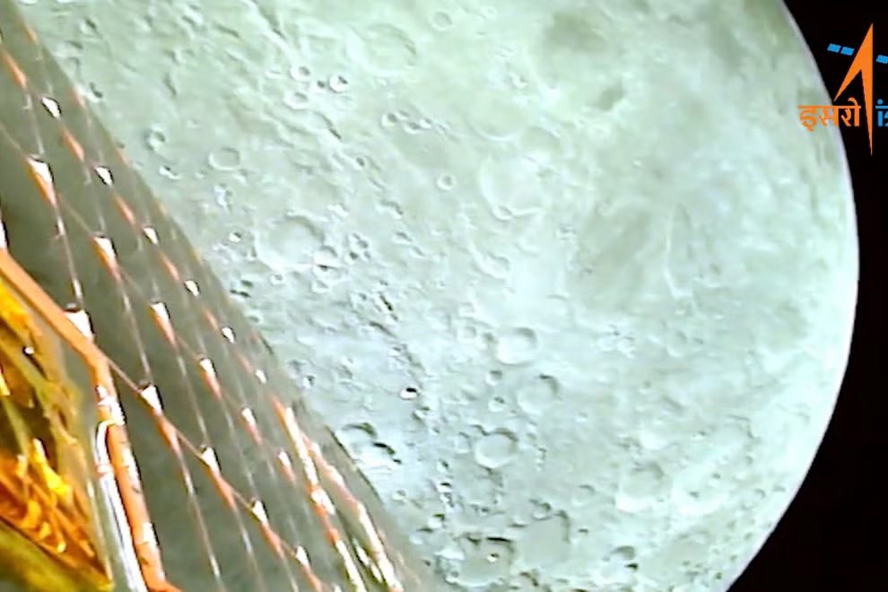 saeesaga0101's tweet photo. India’s historic Chandrayaan-3 mission sends back first images of Moon ahead of landing https://t.co/5RGAYUkM0s