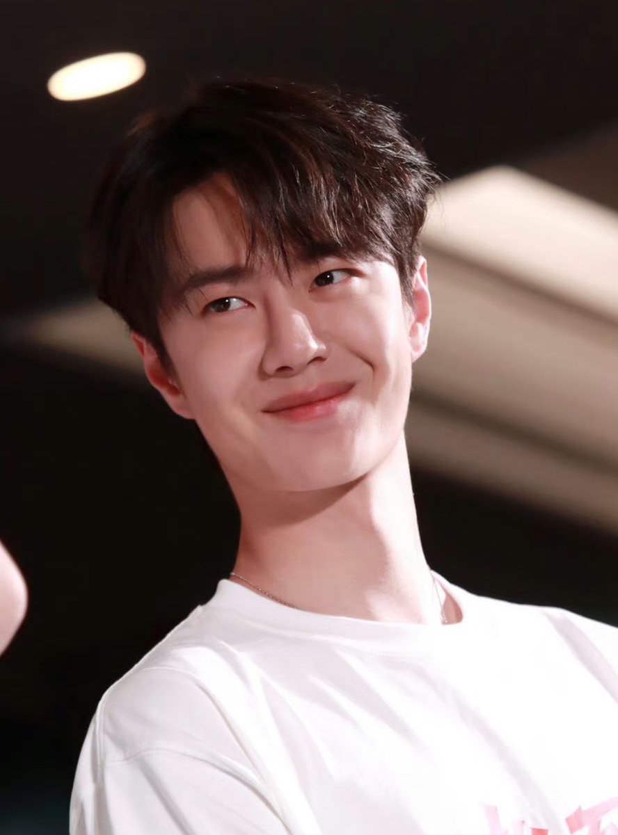 2am💚YIBO is The BEST ♛🐈⬛ tweet media