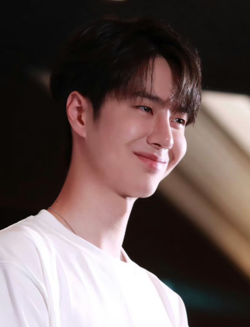 2am💚YIBO is The BEST ♛🐈⬛ tweet media