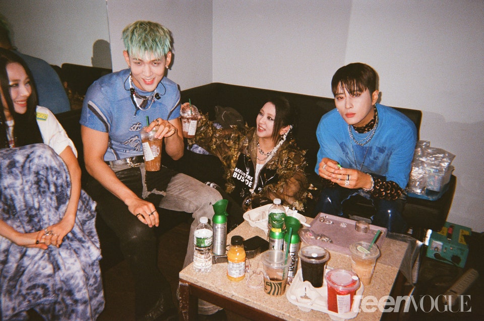 ratedzziwoo's tweet photo. “Normally other K-pop artists, they've a fashion style where it's a bit similar so that they could show as a group, but KARD is more likely to focus on individually having styles that fit each individual and bringing those different unique styles actually makes KARD.” - Jiwoo. https://t.co/QyFBIVSzJw