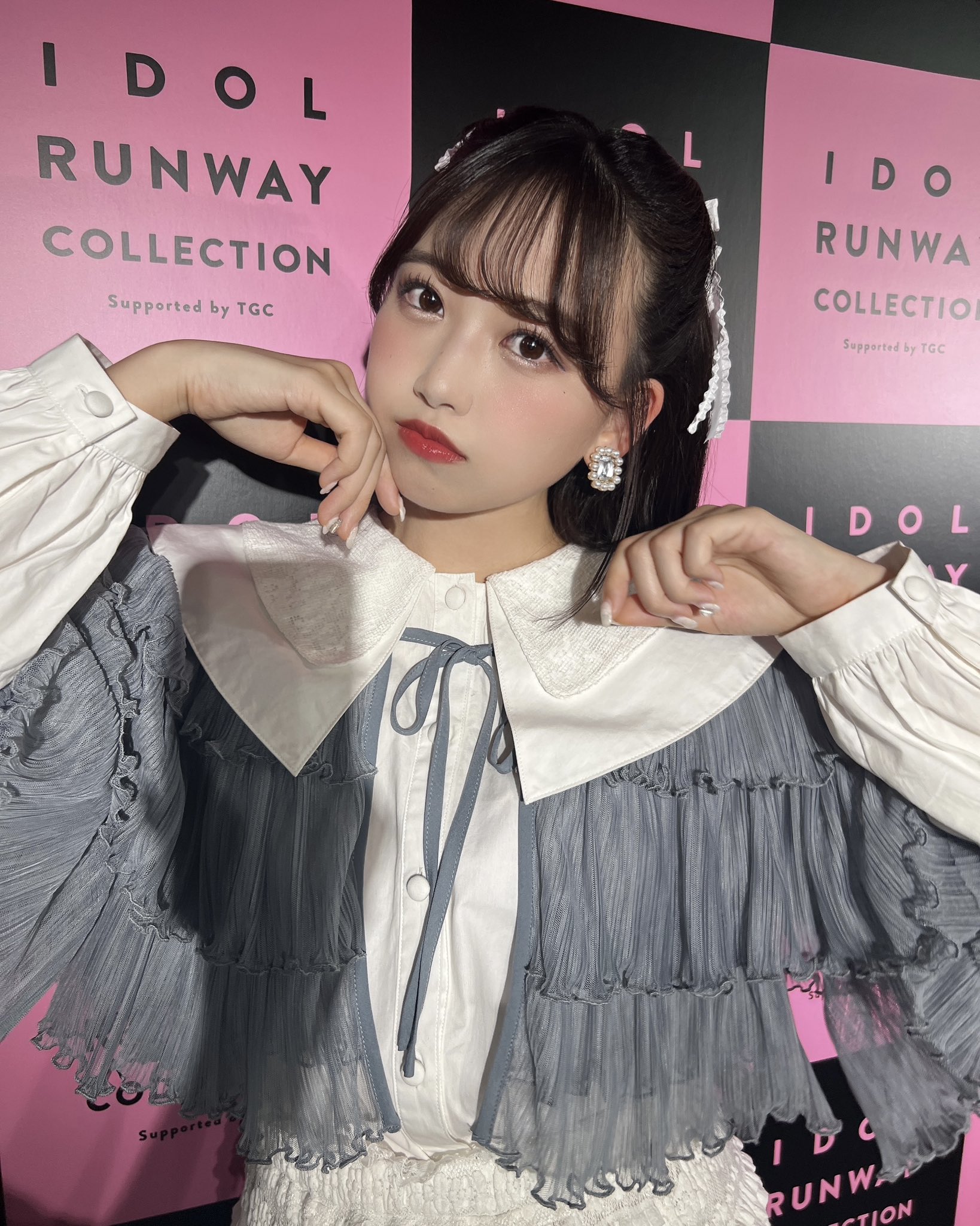merry jenny【松本かれんコラボ】 りぼんとお花のフリルカラーブラウス 松本かれんコラボ】merry Jenny りぼんとお花のフリルカラー