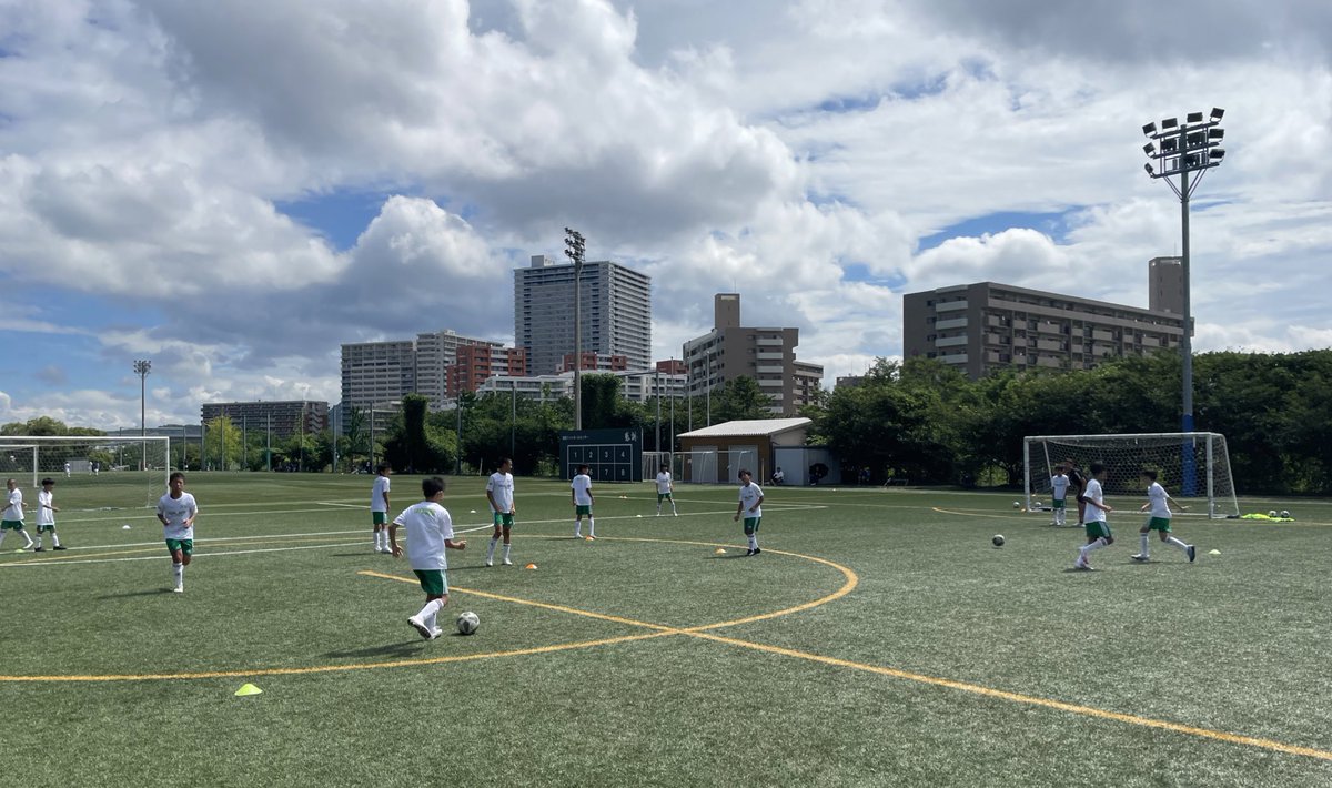 CelticFCJPN's tweet photo. 🍀🇯🇵 セルティックサッカーキャンプは福岡に到着👋🏻

日本での最終目的地でのキャンプがついに始動！

将来が楽しみな才能溢れる少年少女たちとの三日間を全力で駆け抜けます🙌

#CelticFC #GoalAppJapan https://t.co/hiArR9r189