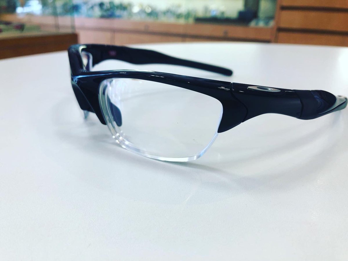 ichinosekiakita's tweet photo. OAKLEY 度付クリア
サングラスとしてもメガネとしても🥸
軽くて丈夫なスタイルは
使ってみると最高なんですよね!
#oakley
#half2
#サングラス
#紫外線対策
#甲子園
#野球
#ゴルフ
#秋田 https://t.co/slmBRDs8my