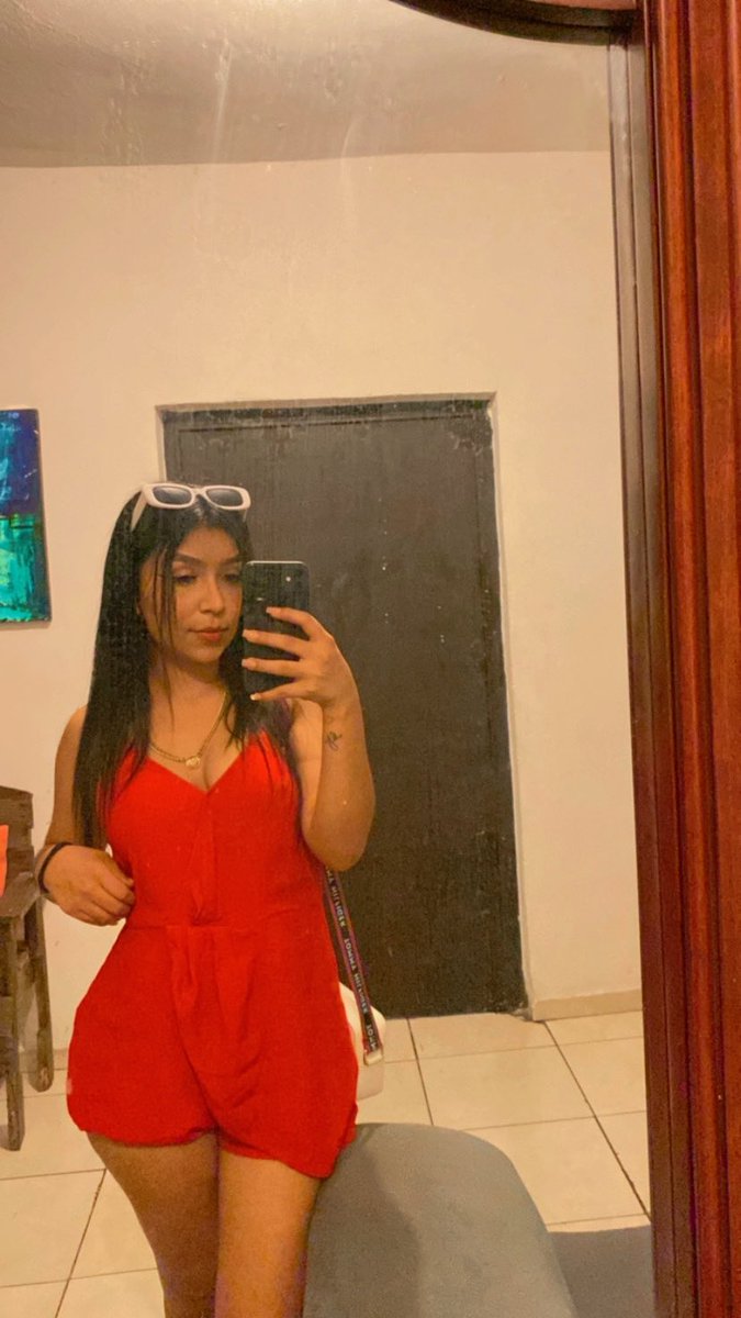 milethyanez_'s tweet photo. La vida son momentos y a veces nunca vuelven❤️ https://t.co/5Fk9Wpnldv