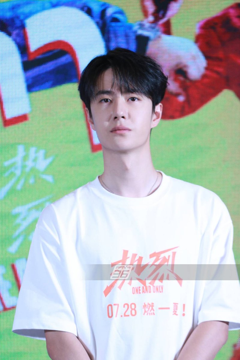 PPTVHD36's tweet photo. #ประเทศไทยมีหวังอี้ป๋อแล้ว อี๋ป๋อคนคูลๆ มัมหมีใจละลาย💚💚💚

#WangYibo_OneAndOnlyTH #OneAndOnly #สเต็ปกล้าท้าฝัน #WangYibo #WangYibo王一博 #หวังอี้ป๋อ  #PPTVHD36 https://t.co/RumarCfwZL