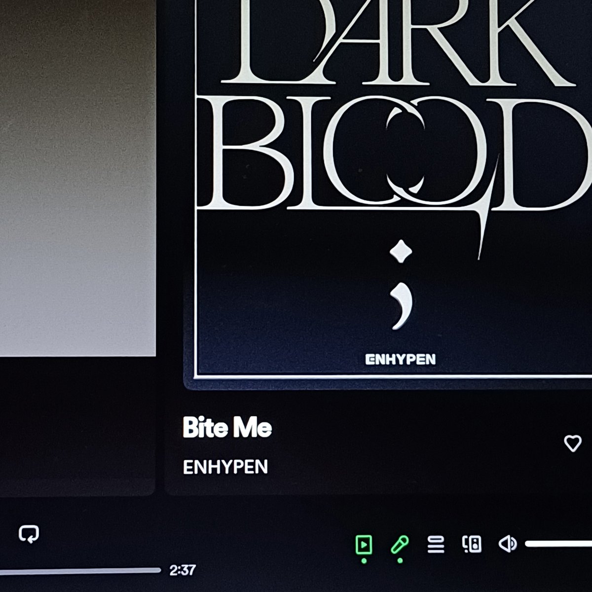 vienzzi's tweet image. nonton jayke sebelum belajar kimiaw 😼😽