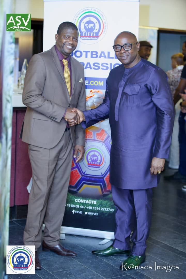ccic_chambre's tweet photo. La Chambre de Commerce et d'Investissement du Cameroun en Europe (CCIC) a participé à la dernière rencontre de la Fédération Internationale de Football Vétérans (FIFVE ) qui s'est tenue du 28 au 29 juillet dernier à Gembloux en Belgique. https://t.co/5FYjnQghlM