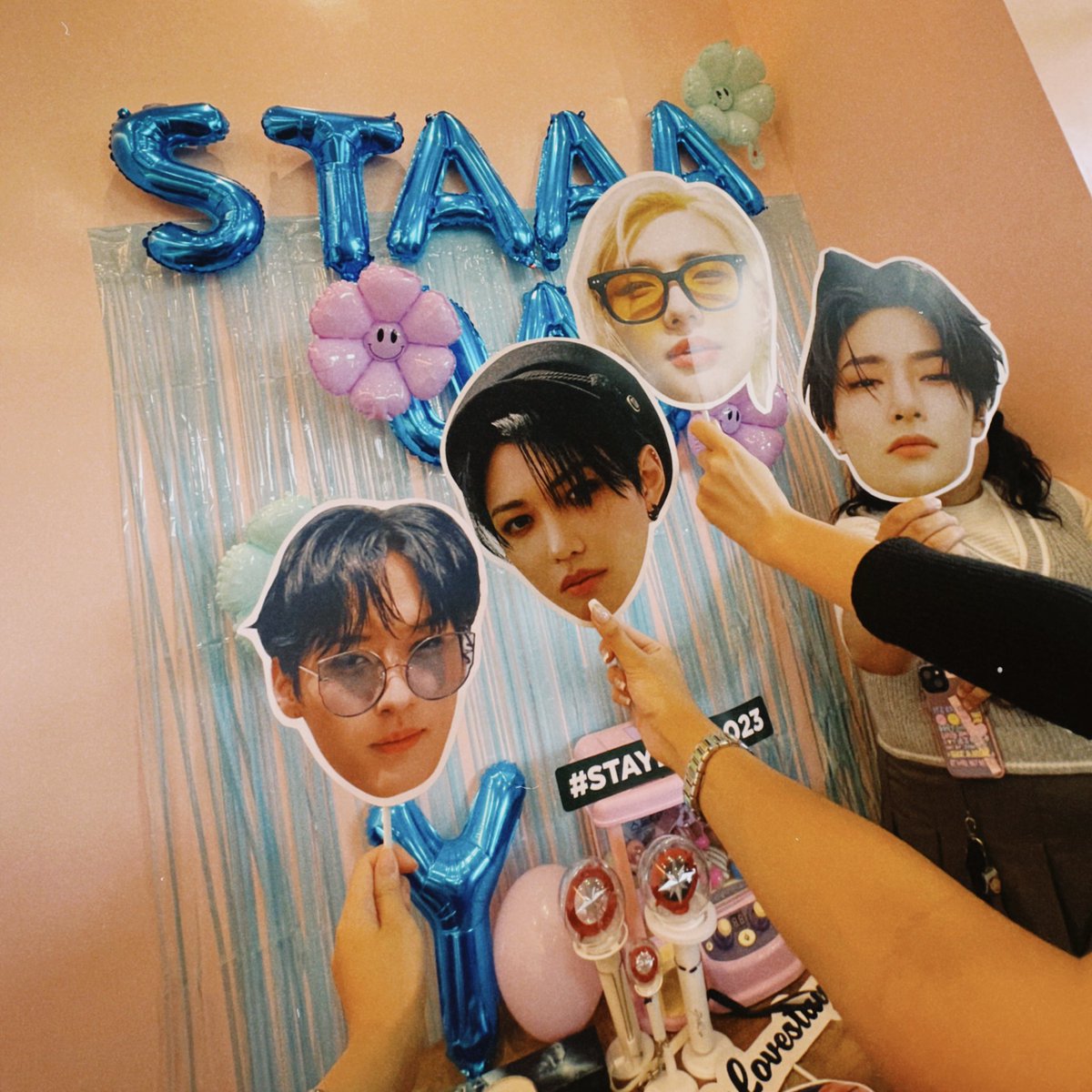 VITAMlNHO's tweet photo. belated happy stay day! thank you so much @allforskzph ๐ฉต
#Platform325 #StayDay2023 https://t.co/KMAR8OrIcj