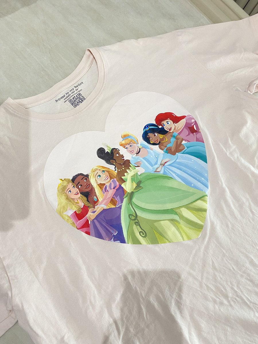 ปล่อยเสื้อ เจ้าหญิง cuddle 56” สภาพ98% สกรีนชัด ไม่มีตำหนิ พร้อมซองแบรนด์ #hometomyheart