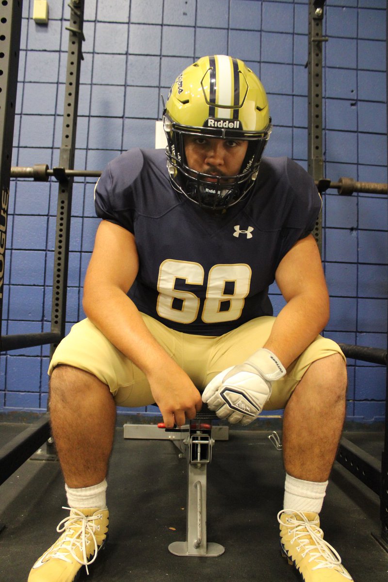 FootballDphs's tweet image. Same DP feel, with an old school touch. #ThrowbackThreads @Ryan_marsh_805 #MattWelch
#JC #Hallabcityrockets
@micahbarnhart11