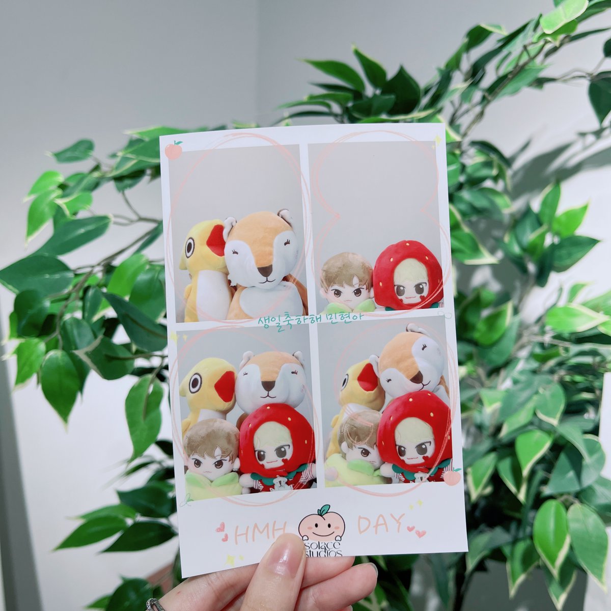 MINHYUNSTORY's tweet photo. 𝐇𝐀𝐏𝐏𝐘 𝐌𝐈𝐍𝐇𝐘𝐔𝐍 𝐃𝐀𝐘 𝟐𝟎𝟐𝟑 in Singapore 🧡

🍑hwangdos, we are ready!! 

we have letter papers placed beside the fan packs for you to write your birthday wishes/letter to minhyun! 

don't forget to tag us and #myfirstlove_mh ☺️

#황민현 #HWANGMINHYUN https://t.co/cYAPLzMt6b