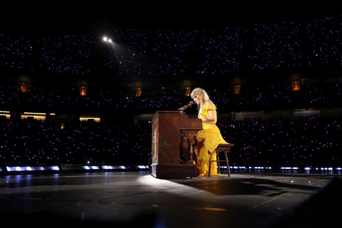 The Eras Tour tweet media