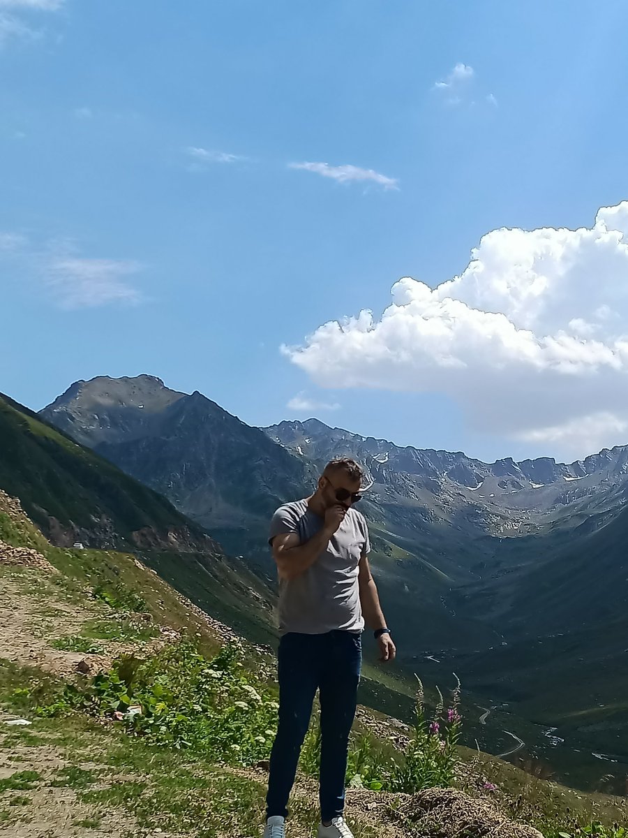 yasar_papaker's tweet photo. Güneşi örnek al kendine : korkma batmaktan, yilma.dogmaktan. https://t.co/9FSFvvTrL9