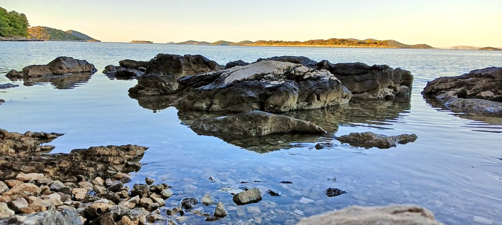 MirecGabriel's tweet photo. Ranná prechádzka po okolí ..#pakostane #Croatia #hrvatska https://t.co/Ax0E63lUzN