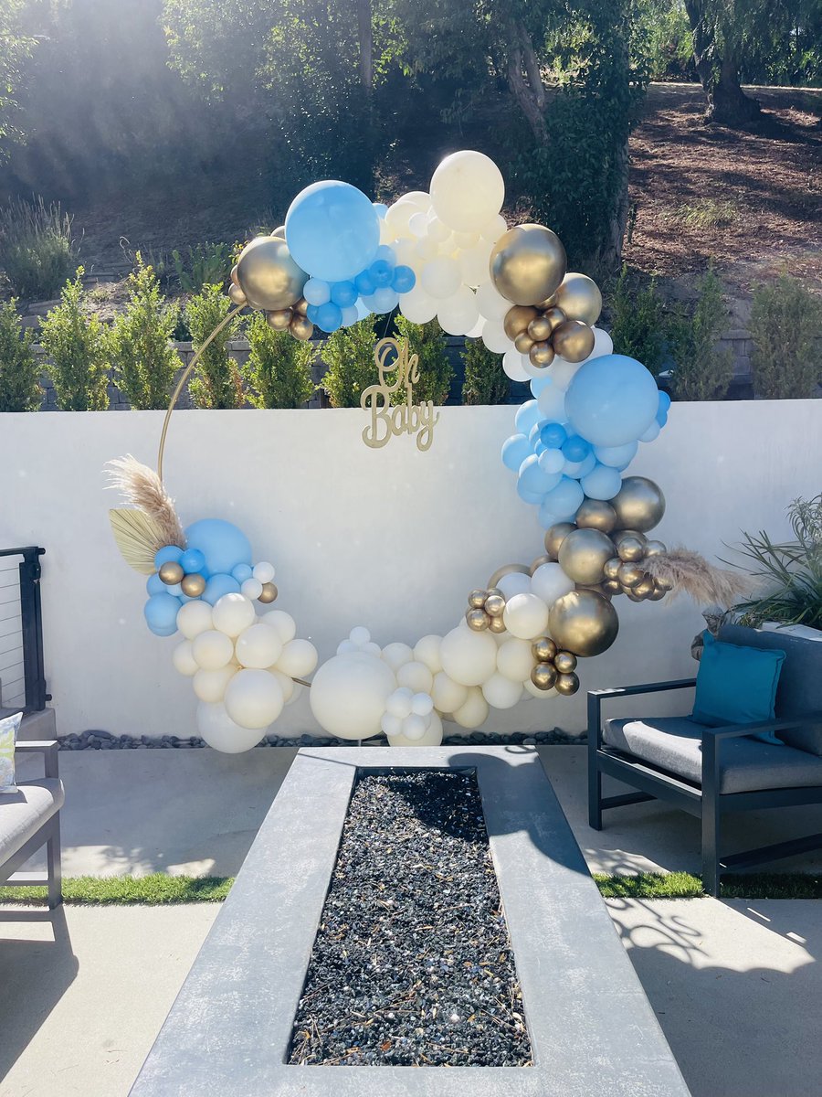 maram_bula's tweet photo. Yana and Adolfo Viteri texted us to bring our #creativity to their #ohbaby #shower #Congratulations ๐ with #outdoor #balloons ๐ #balloonstructure #customizedsign #baloongarland #pampas #ornaments at 95 degrees on #tarzana #encino #nextdoor #google #marambucreativity https://t.co/UBdJhk9hH5