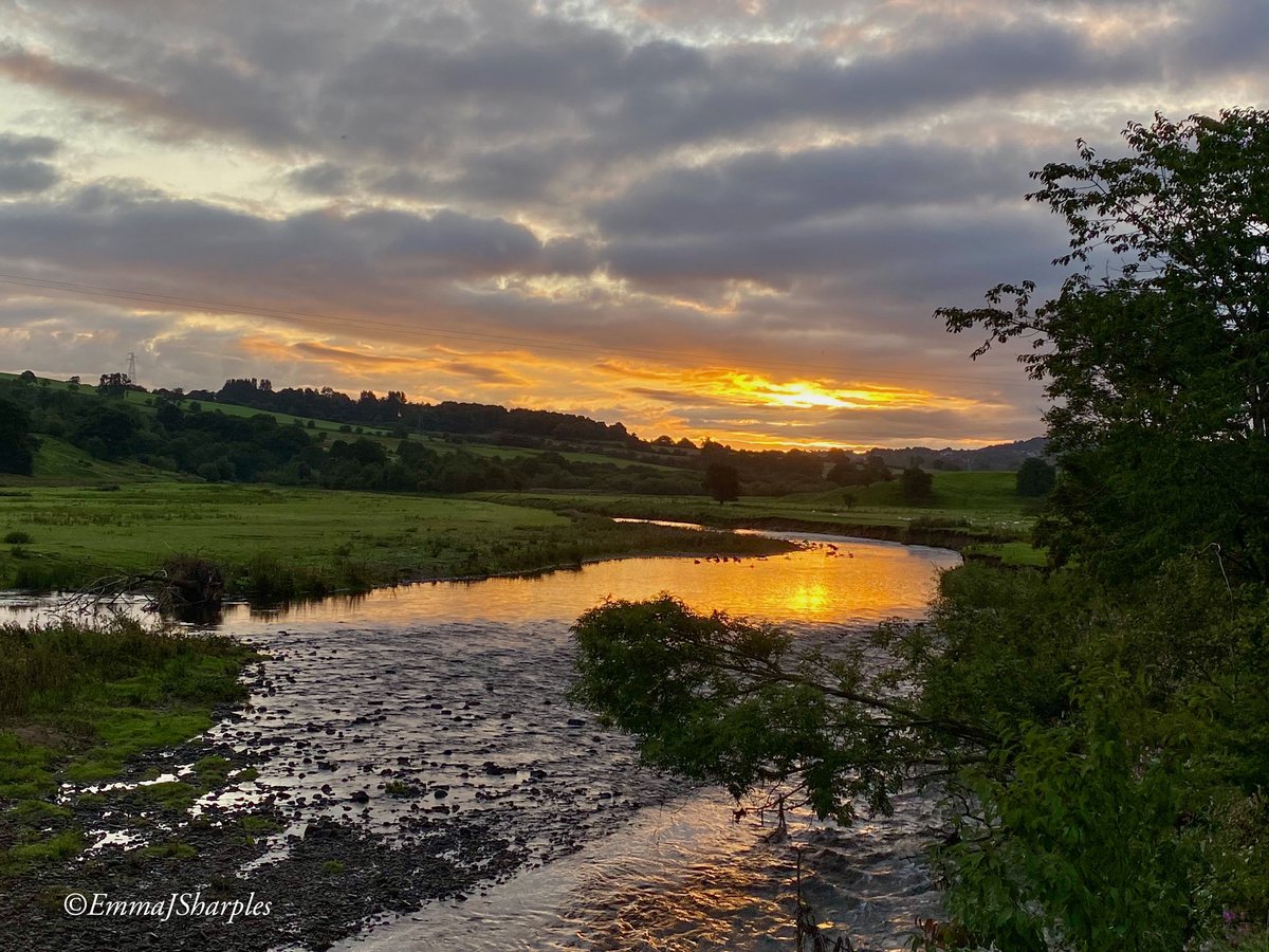 Stepping up the exercise and running for @AgeUKBwD workplace Active August 🏃🏻‍♀️🌅
.
.
(#earlymorning #motivation #running #morningrun #keepfit #mentalhealth #scenery #wellbeing #keepactive)