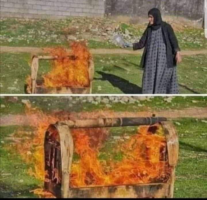 ibn_oman22334's tweet photo. أحرقت السرير الذي گبر فيه أبناءها الستة الذين تزوجوا كلهم ولم يهتم بها أحد منهم وقالت :  "أحرقت مكاناً يحرقني كلما نظرت اليه" 💔 إياكم وعقوق الوالدين..
#صباح_الخير #رسالة_اليوم https://t.co/CjoTsm3ZzE