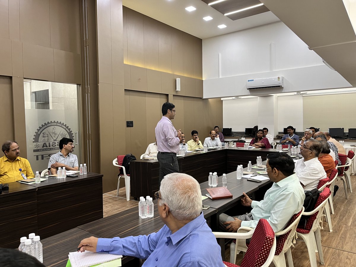 MCLS_2022's tweet photo. Interactive sessions sparked discussions, enriching the learning experience with real-world perspectives. 💬
#LeanHaiYakeenHai
@minmsme @vinamra_mishra @QualityCouncil @NABET_QCI @ankurmalik111 https://t.co/K1UxDU375j