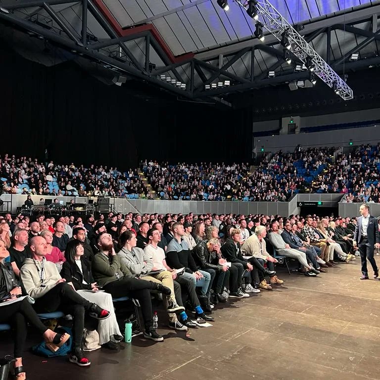 ethan_kb24's tweet photo. Thank you so much @garyvee 

Words cannot express how surreal this week was.

Thank you for your generosity, humility and kindness throughout this whole process and tour. What an incredible role model 

Mindset Matters Australia Tour. https://t.co/AZQrK8f4Ki