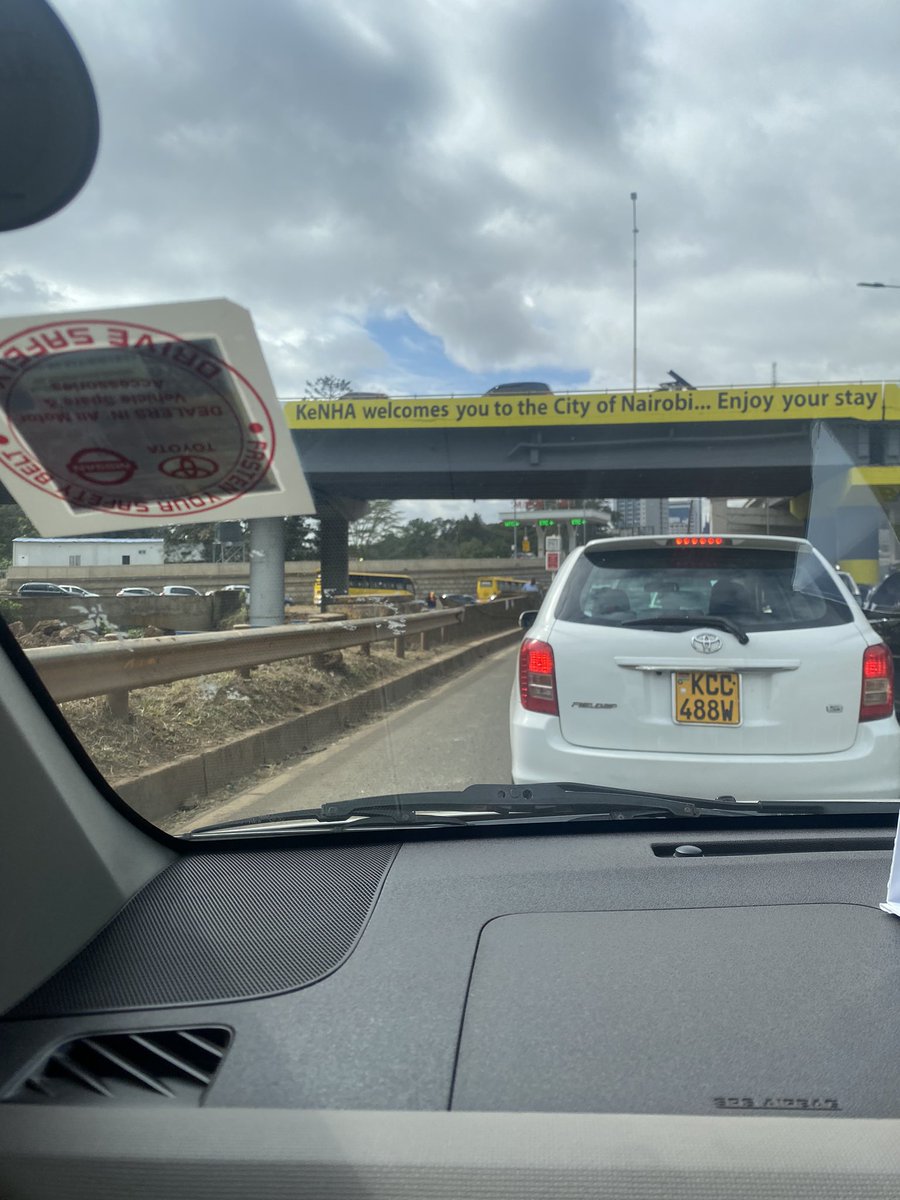 Dreymwangi's tweet photo. Nimesahau kuambia cab driver aingie expressway sasa I’m here suffering on this traffic 

#ExpresswayAt1 https://t.co/d8P5LAp6lt
