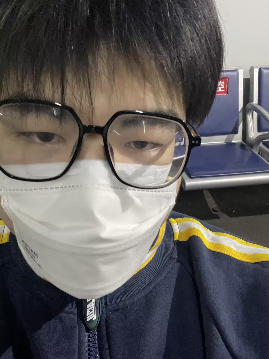 gxt811's tweet photo. 又来医院了 https://t.co/MCJ8ZVyl2X