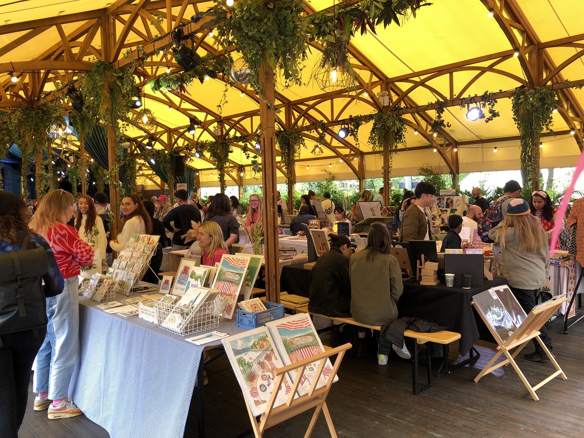 ConnieHandCraft's tweet photo. Thank you for organising the craft fair, @solocraftfair. It was lovely to see you again. I look forward to take part in your upcoming events soon. 🌹
#solocraftfair #conniehandcraft #jewellerymaker #handmade #craftfair #personalisedgifts #jewelry #jewellery #accessories https://t.co/lZsjTpTMyQ
