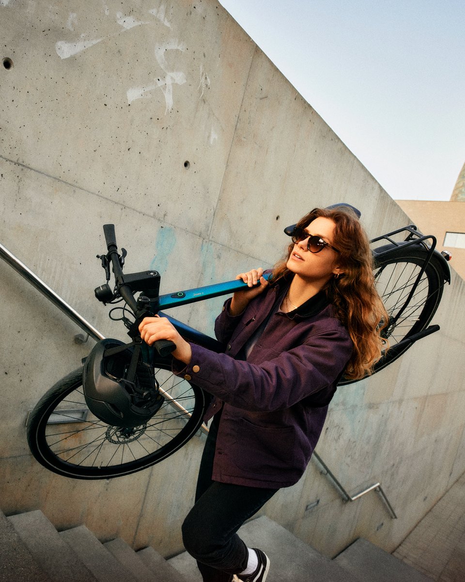 Reduced to the essentials. 🙌✨ At less than 18 kg, there is no longer any reason to ride without electric assistance. 🚲⚡ bit.ly/3K4JifZ

#bergamontbicycles #bergamontesweep