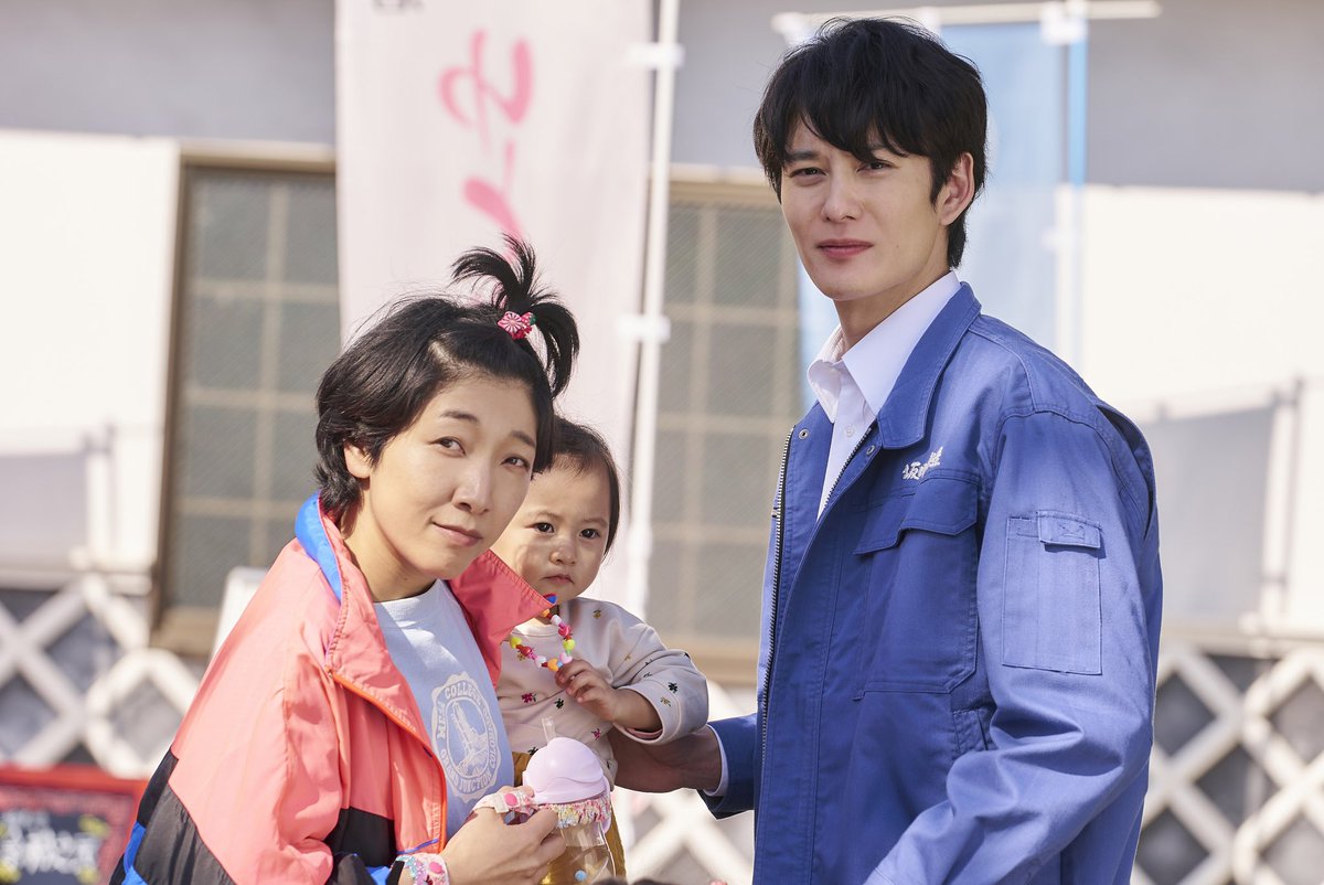 yutori_ntv's tweet photo. 場面写真解禁📸

二児の娘を育てる坂間夫婦👨‍👩‍👧‍👧
令和の時代に正和と茜ちゃんは
どう生きるー！？

『ゆとりですがなにか インターナショナル』
10月13日公開‼︎

#ゆとりですがなにか
#映画化ですがなにか
#岡田将生 
#安藤サクラ https://t.co/sYnVHZBPRf