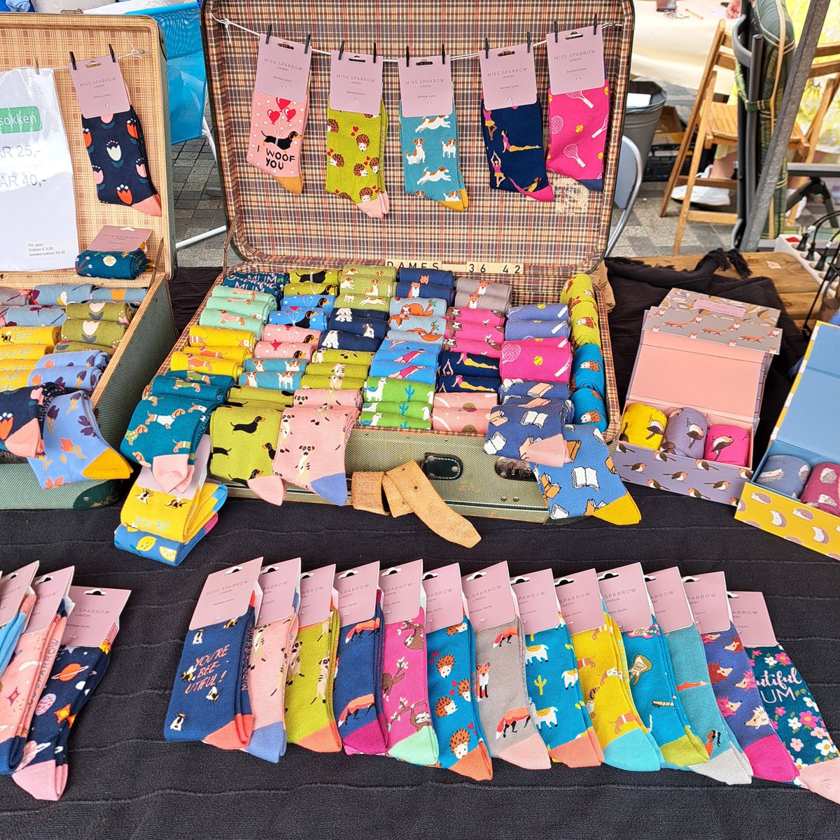 Lotika_NL's tweet photo. Op zaterdag 9 september 2023 staan wij met Lotika op de Grietmarkt in Amerongen! Ontdek onze biologische sokken, ondergoed en T-shirts. Geniet van kunst, muziek &amp; kinderactiviteiten! Mis het niet!  @Grietmarkt @Lotika_NL #Amerongen #Lotika #wattedoen https://t.co/x2q1DEKck0