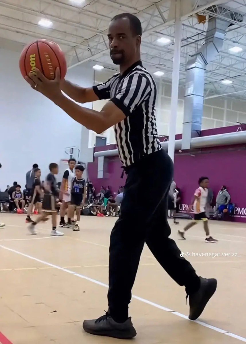 Dogeified tweet media