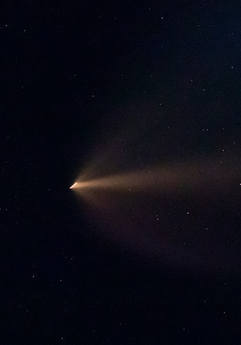 SpaceX's tweet image. Falcon 9 launches 15 @Starlink satellites to orbit from California