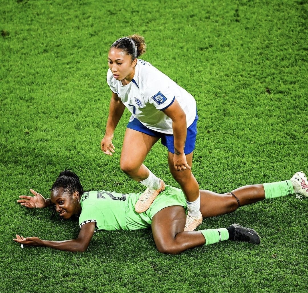 michezo254's tweet photo. Super Falcons defender Michelle Alozie is showering Lauren James with nothing but love. #FIFAWWC #SterlingSuperCup2023 https://t.co/mcRxiTNQs1