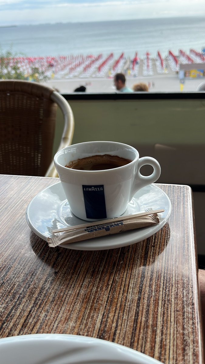 robertsimion29's tweet photo. ☕️coffee time☀️ https://t.co/u1ERuQfaj8