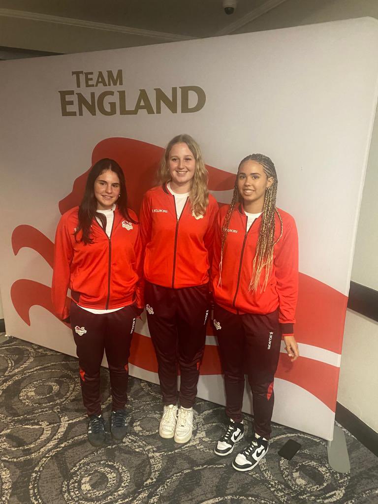 Eagles_Netball's tweet photo. Looking forward to watching our 3 ๐นโs later on today. Hereโs the link to watch all the games #goTeamEngland #CYG
https://t.co/9qrrh7wxnx ๐๐ฆ
https://t.co/sNwhL1zXL0