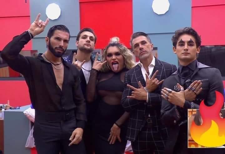 GrdzJessica's tweet photo. @Ferka Nosotros felices 🎉🎈🎊
Puro team infierno 🤘🔥♥️ Raza https://t.co/gFwDwHjLAI
