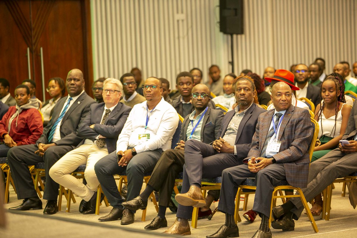 MpostKE's tweet image. &quot;Thrilled  by the boundless innovation showcased on the first day of #InnovateNairobi2023 . Looking forward to even more game-changing ideas and collaborative breakthroughs in the days to come.Our CEO Twahir Mohammed was present . #TechWeek2023 #FutureOfTech&quot; #MPOst Dial *631#