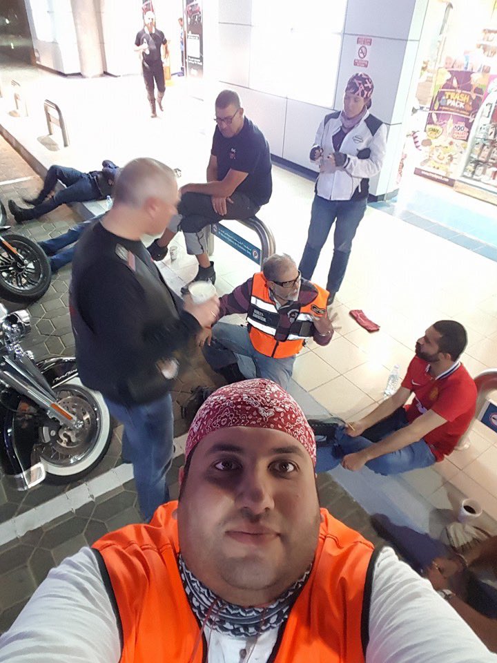 AfzaanJilla's tweet photo. Once upon a time: when I did the Easy Rider challenge and toured all 7 emirates #UAE under 12 hours in my #MUFC shirt. π representing #MUFC #HarleyDavidson #Sportster #easyrider
#HawksMC #MyDubai #Dubai https://t.co/t33zBLctQs