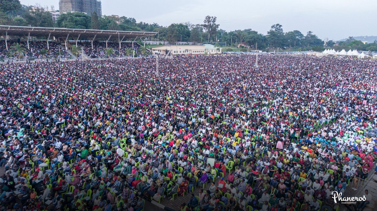#Phaneroo 9th Anniversary Moments 📸

It is only by God's steadfast love that we have come this far; His hands carrying and providing for us faithfully. 

bit.ly/PhanerooAt9

#PhanerooAt9
#GiveThanks9 (1/2)
