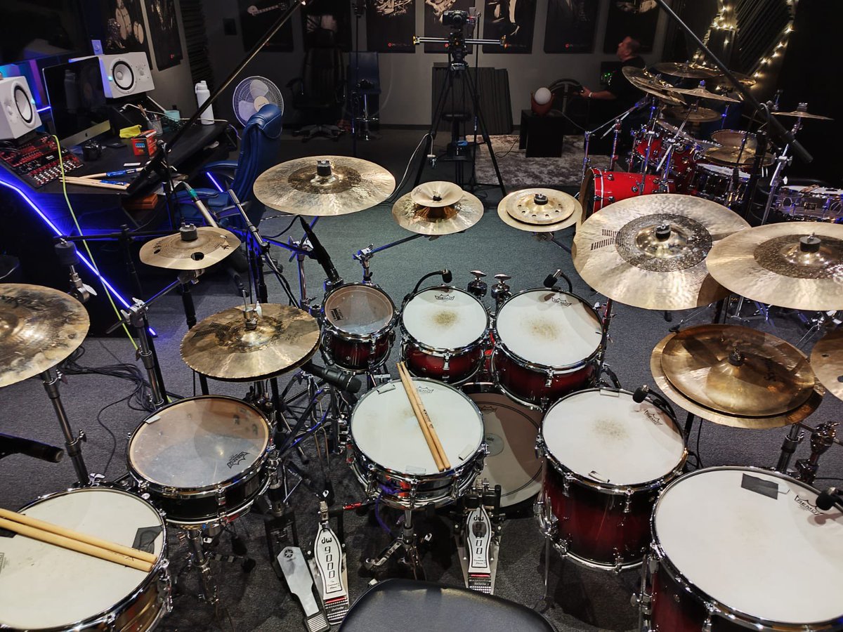 Set drums