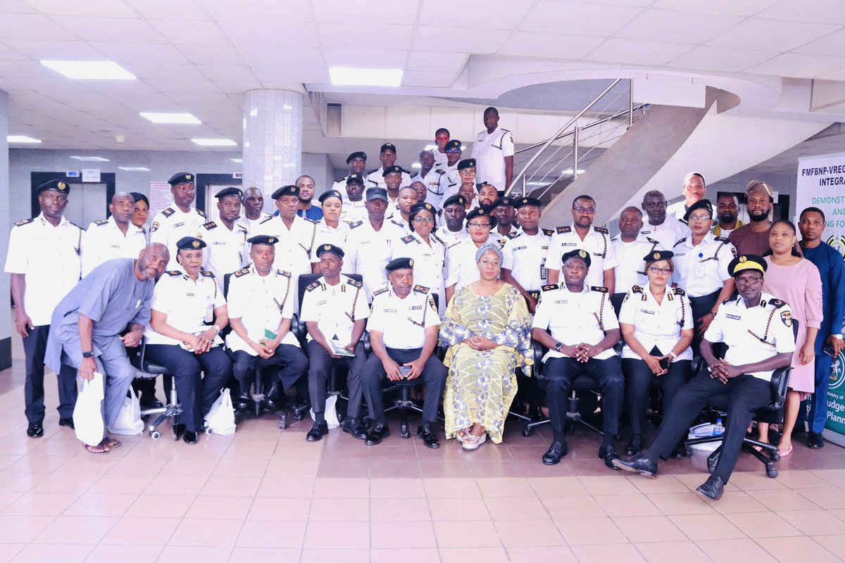 FCT_DRTS's tweet photo. Demonstration and Training of DRTS staff for the integration of VREG and  DRTS portals by the Federal Ministry of Finance, Budget and National Planning. #fctdrts #AbujaVIO #roadtraffic https://t.co/fHqF3Nlwp6