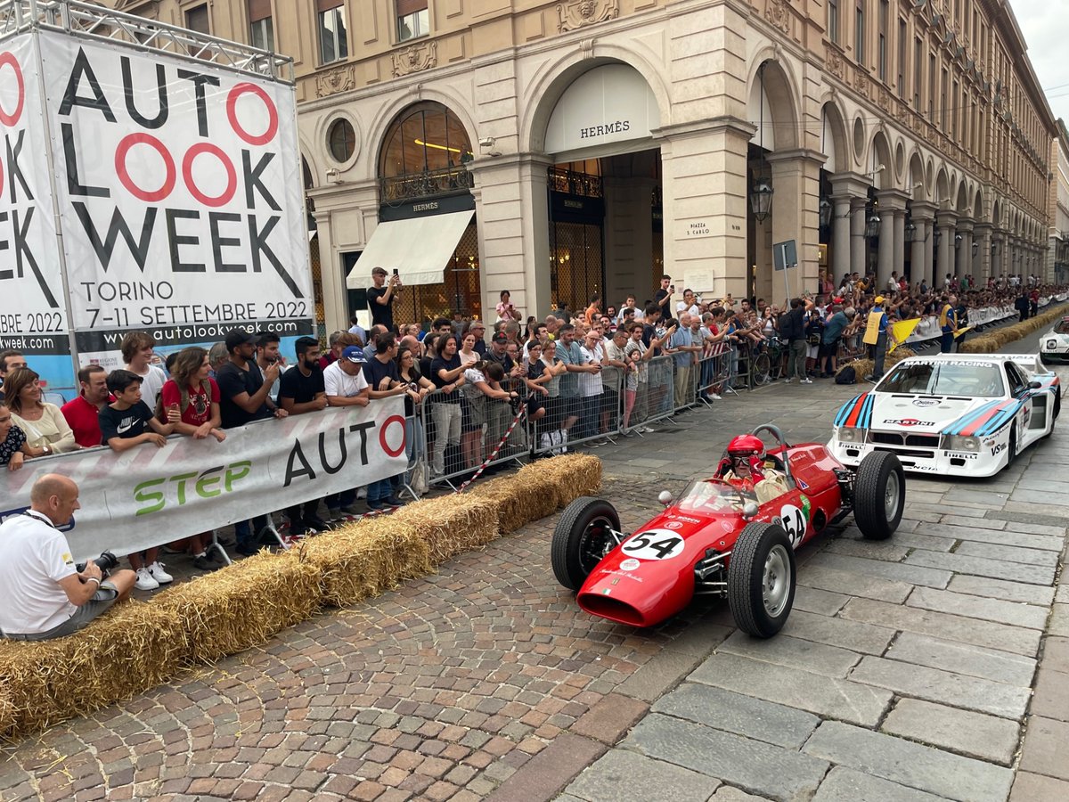 lucarallo's tweet photo. Dal 2 al 4 settembre 2023 torna #AutolookWeek per celebrare a #Torino la passione per le auto
Sabato e domenica iniziative in Piazza San Carlo, lunedì previste le premiazioni alle OGR e parata in centro
Ne parlo su @_theStorySquare
https://t.co/iix1Bq1Yuq https://t.co/YcrWpME5Rp