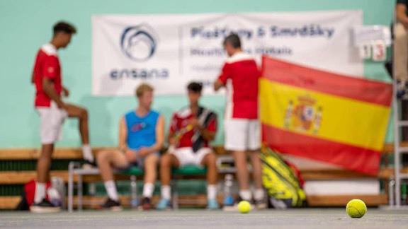 Las chicas a SEMIS 🤩 y los chicos caen 🥺

Las Selecciones Españolas #MAPFREtenis debutaron ayer en las fases finales de las Copas de 🇪🇺 de Verano con estos resultados:

Sub'16 🚹
🇳🇱 3 - 0 🇪🇸

Sub'18 🚺
🇪🇸 2 - 0 🇷🇴

Sub'18 🚹
🇮🇹 2 - 0 🇪🇸

📸 <a href="/TennisEurope/">Tennis Europe</a>