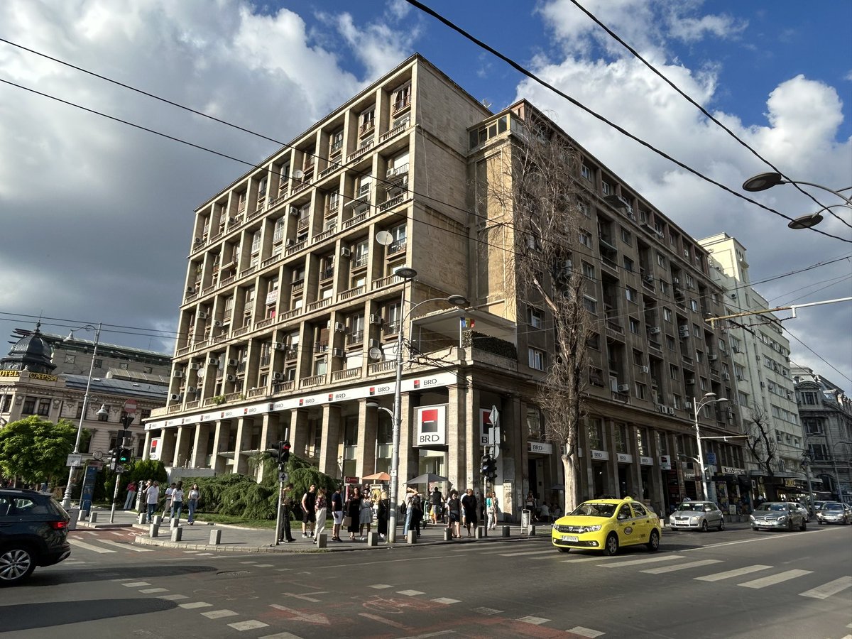 martin_speer's tweet photo. Aufenthalt in #Bukarest - Bauhaus Spuren, Jugendstil und Orthodoxie.

#HellasExpress https://t.co/E2ACXtoGx7