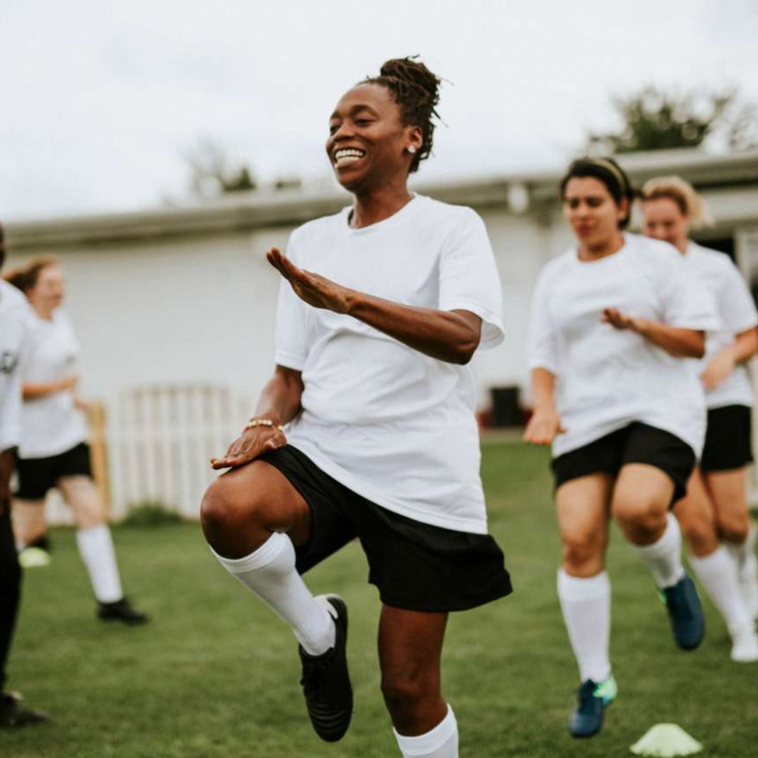 PTDistinction's tweet image. Here are some great warm up tips by Sandra Sorgini @get_fitss Physical Health Educator, Body Transformation Coach. 

bit.ly/3PZT8TX

#warmuptips #improveyourgame #warmup #onlinecoaching #onlinept #fitness #onlinept