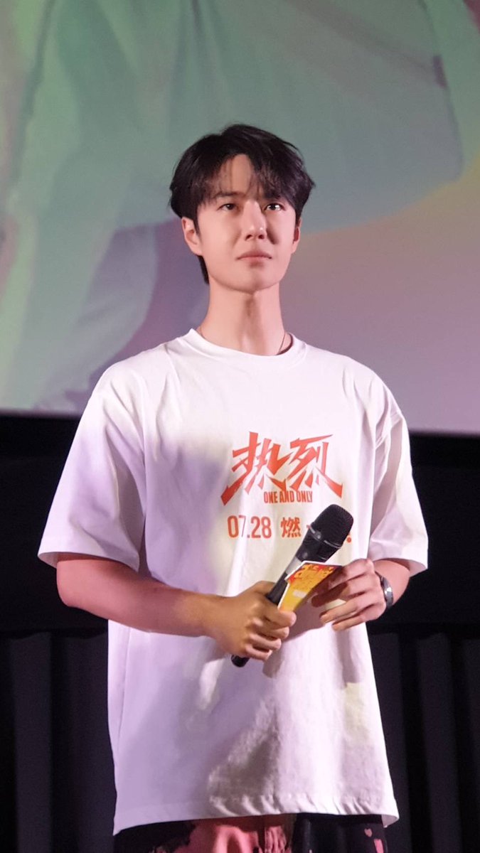 WeLoveSF's tweet photo. หยุดยิ้มไม่ได้เลย ☺️🤏💚

Gala Overseas Premiere
#OneAndOnly #สเต็ปกล้าท้าฝัน
วันนี้ ที่ SFW เซ็นทรัลเวิลด์ 

#WangYibo #หวังอี้ป๋อ
#WangYibo王一博
#wangyibo_oneandonlyTH
#ประเทศไทยมีหวังอี้ป๋อแล้ว
#WelcomeWangYiboToThailand
#SFcinema 🍿❤ https://t.co/3rnUKrIWM7